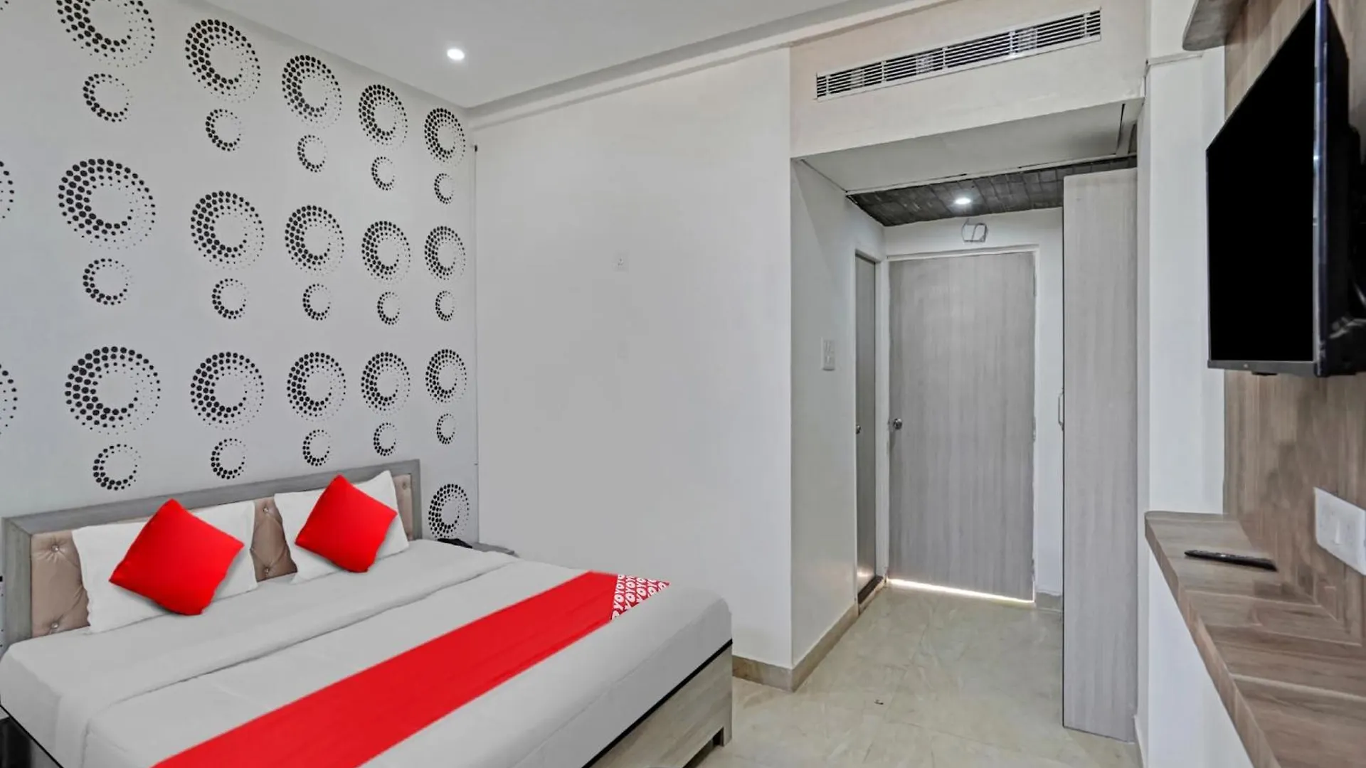 Hotel O Sidhi Hotel