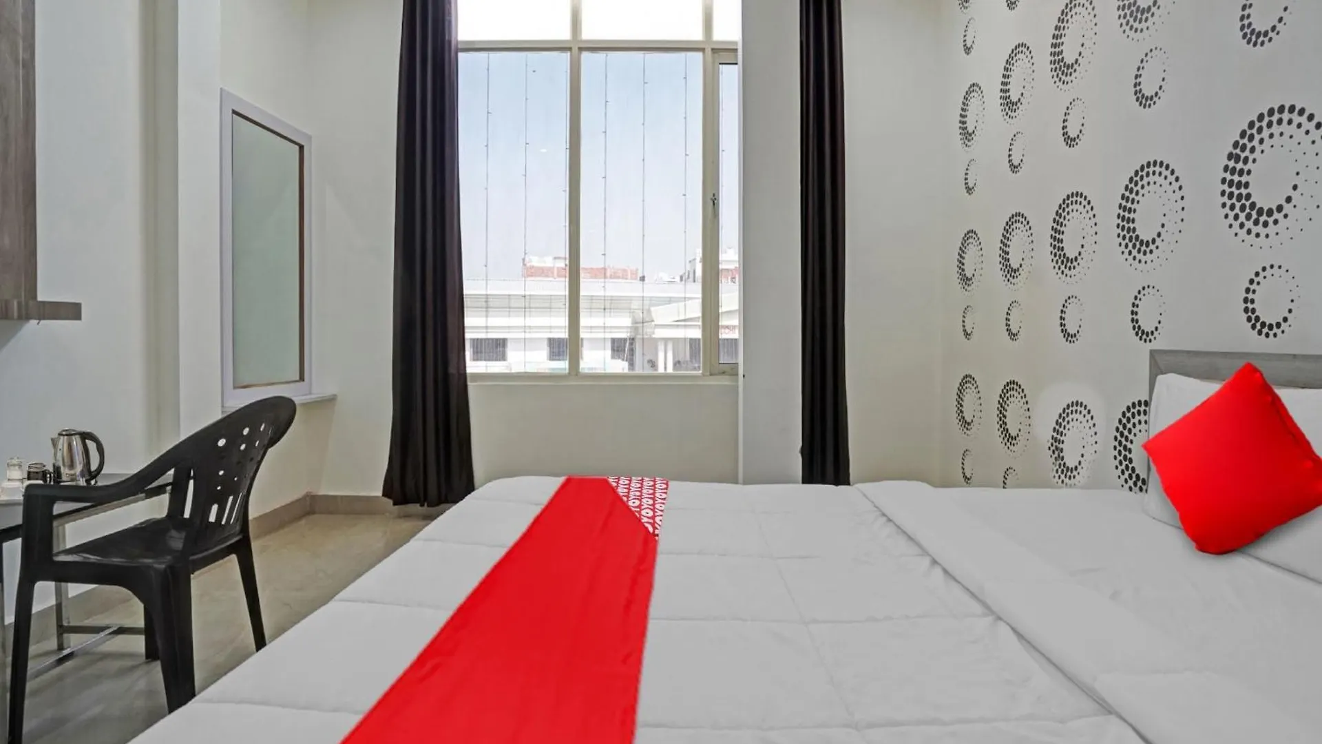Hotel O Sidhi Hotel